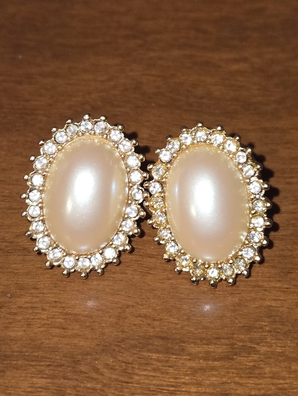 Vintage Monet Oval Pearl/Rhinestone Set Of Earings